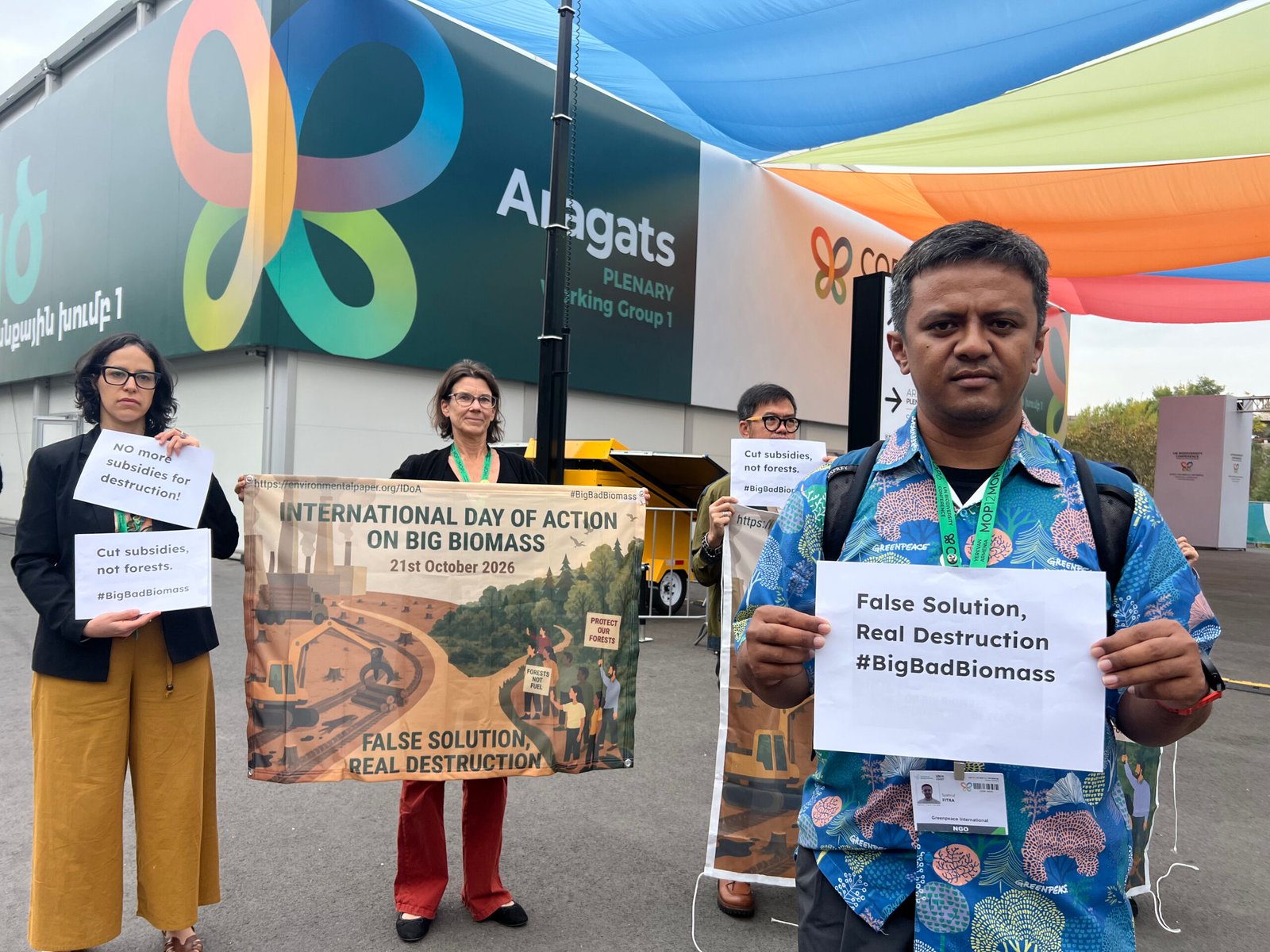 Aksi masyarakat sipil memperingati gerakan Big Bad Biomass di Yerevan, Armenia pada 21 Oktober 2026. (Dokumentasi JustCOP)